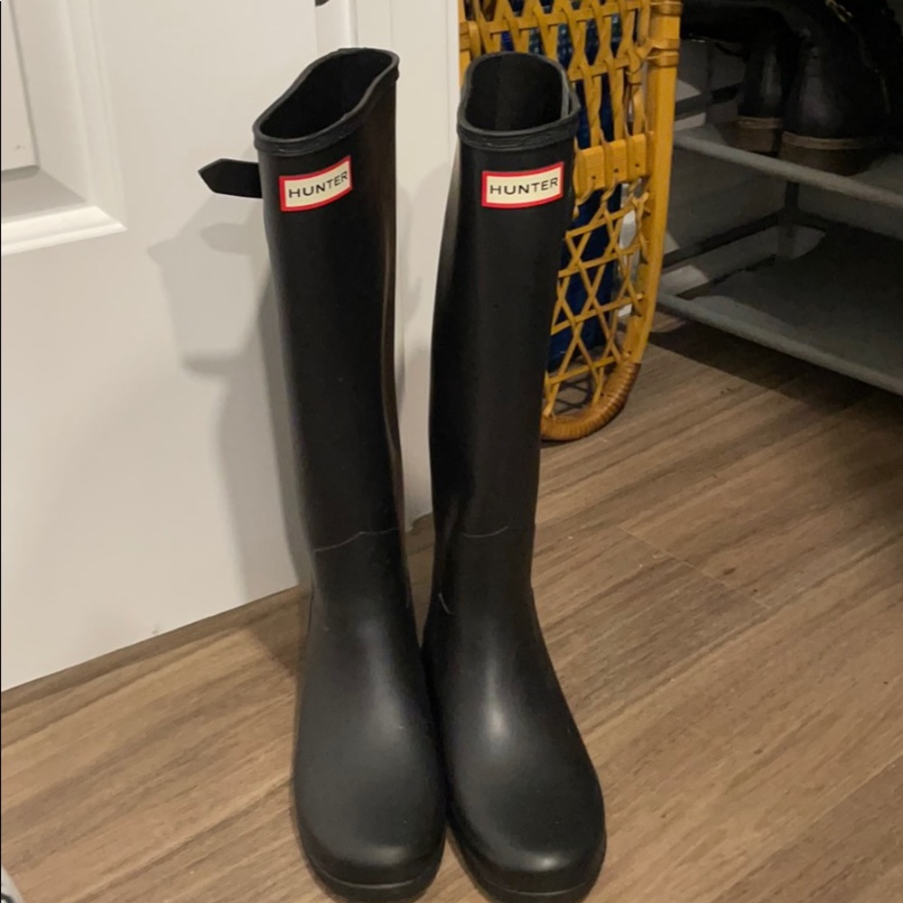 Never worn hunter boots size 5